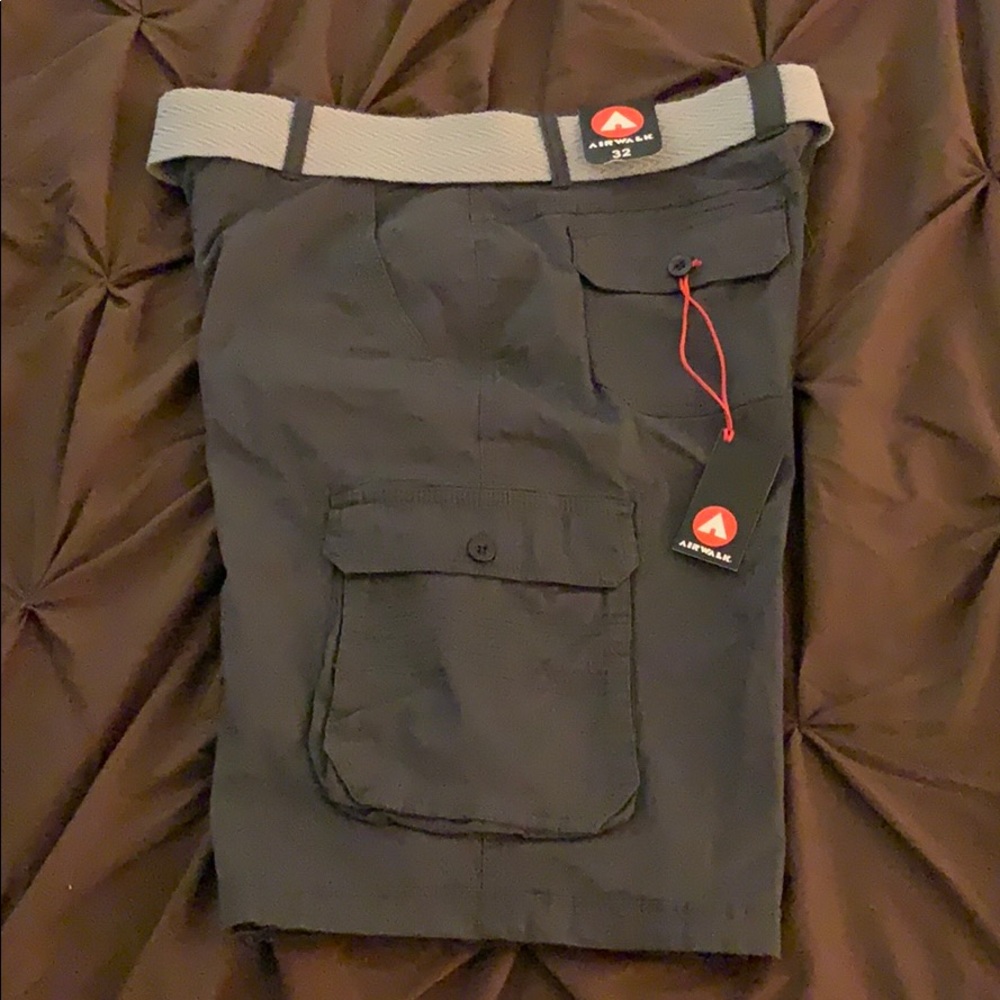 Airwalk shorts and belt size 32